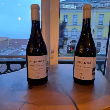 Vinho Ipiranga tinto e branco